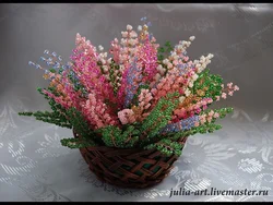 Необычные цветы из бисера
