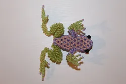Лягушка из бисера плетение