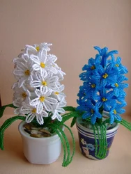 Цветы и цветы из бисера фото