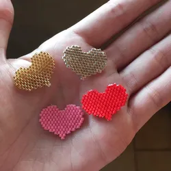 Кольцо из бисера мозаичным плетением с сердечком
