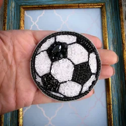 Мячик футбольный из бисера