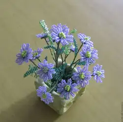 Цветы из бисера разные