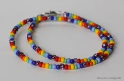 Разноцветное ожерелье из бисера