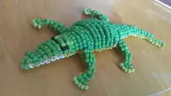 Объемный большой крокодил из бисера