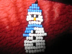 Объемный снеговик из бисера параллельное плетение