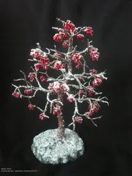 Зимнее дерево из бисера рябина
