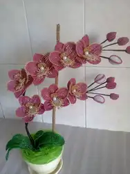 Орхидеи в горшке из бисера