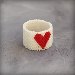 Кольцо из бисера сердечко хельга