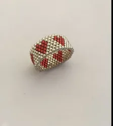 Кольцо из бисера с расплывчатым сердечком