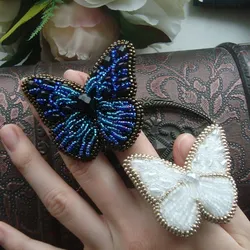 Брошки бабочки из бисера на фетре своими руками