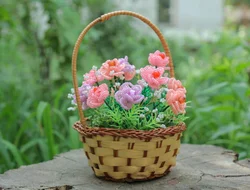 Цветы в корзине из бисера своими руками