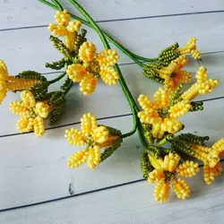 Цветы из бисера желтые фото