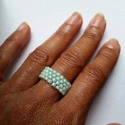 Самое популярное кольцо из бисера
