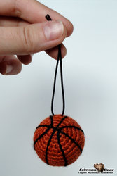 Брелок волейбольный мяч из бисера