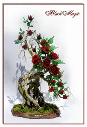 Дерево с розами из бисера