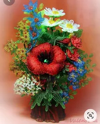 Легкий букет цветов из бисера