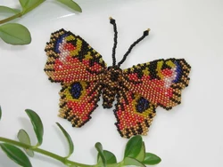 Бабочка из бисера из лески