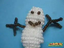 Снеговик из бисера объемный для начинающих